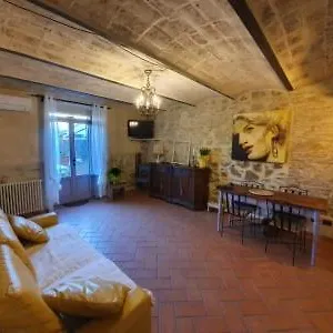 https://chianti-home.it-tuscanyhotel.com