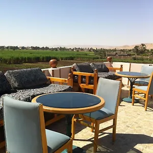 نبو ممنون فندق