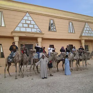 أهرامات فندق